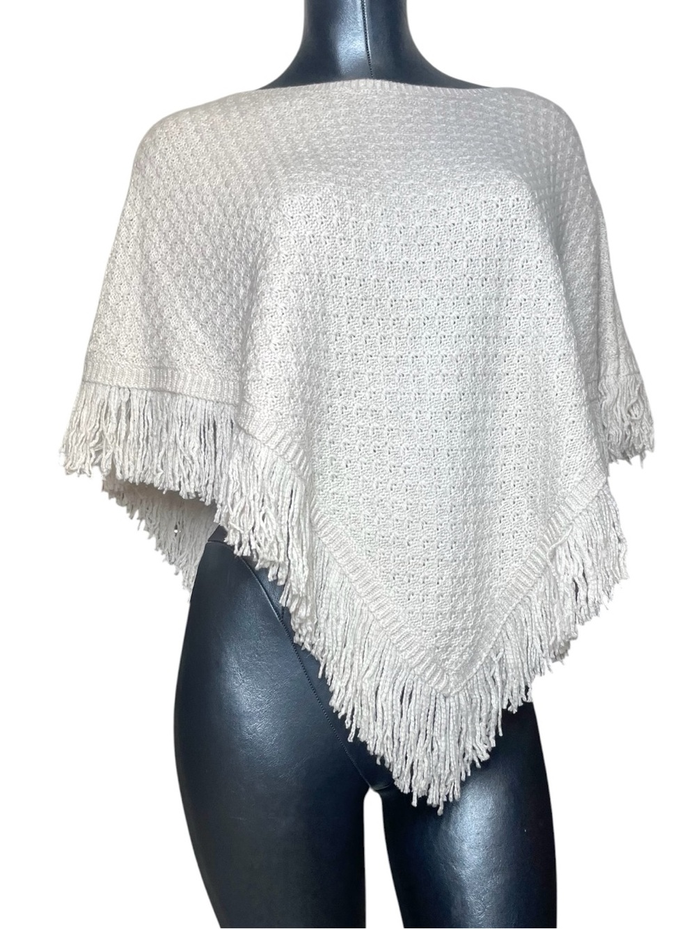 Hollister Knit Fringe Poncho Sweater Womens S/M Cream Boho Cottagecore Layering